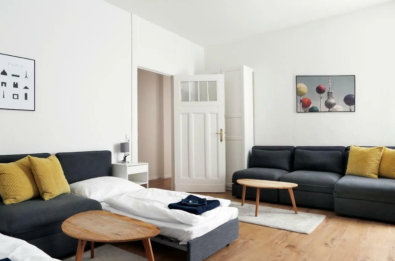 Greif By Rockchair Apartments L Superhost Status L 2 Bedrooms Boxspringbeds In City Center - Cozy Family & Business Flair Welcomes You! Berlin Deutschland